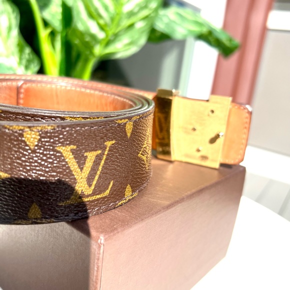 AUTHENTIC Louis Vuitton Mens Belt - Monogram LV Initials - Picture 3 of 5